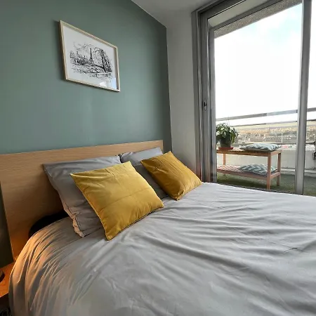 Apartment Above Eiffel Tower View Balcony Paris