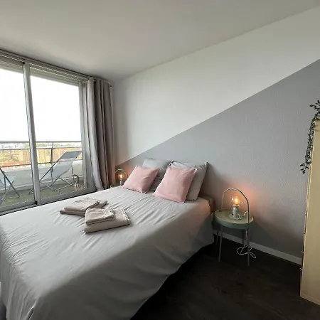 Above Eiffel Tower View Balcony Apartment Paris